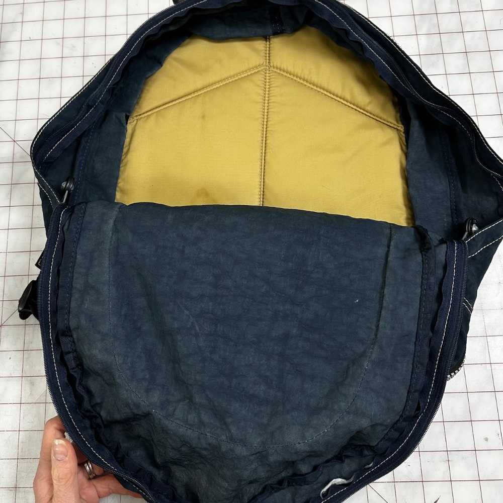 Kipling Back Pack - Picture 3 of 4